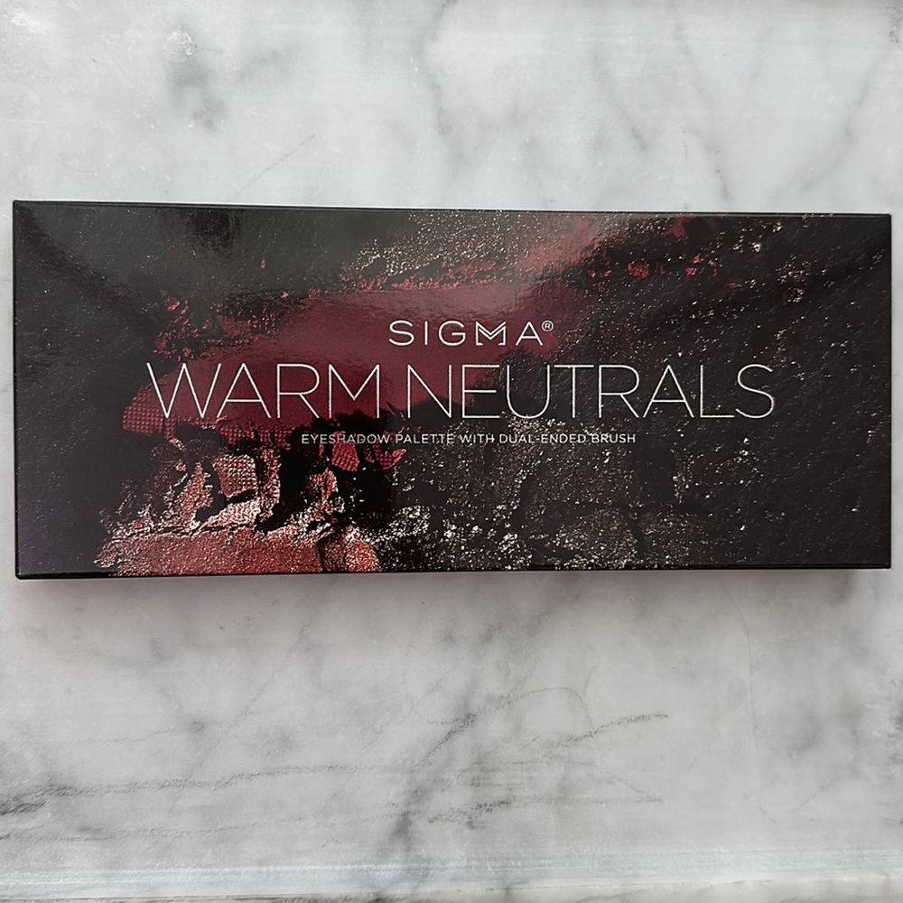 NIB SIGMA Warm Neutrals - brand new :)